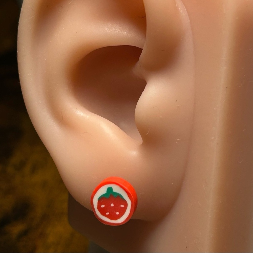 ❤️ Strawberry Earrings - Red